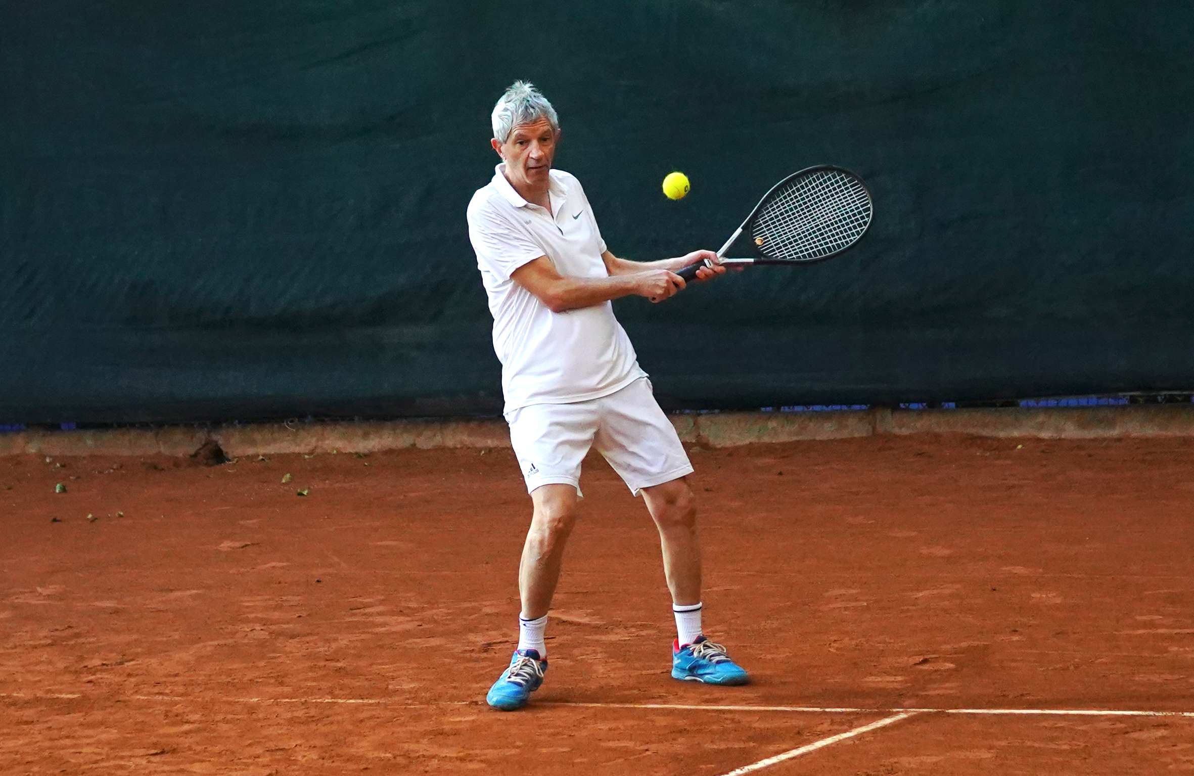 Torneo de Tenis Singles para Madrugadores